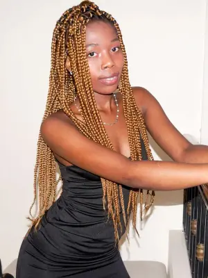 AbbieCyrus, 23