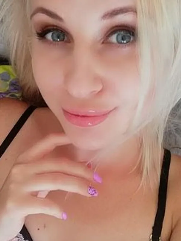 Parkplatzsex AdinaBlond, 33 aus Heidenau