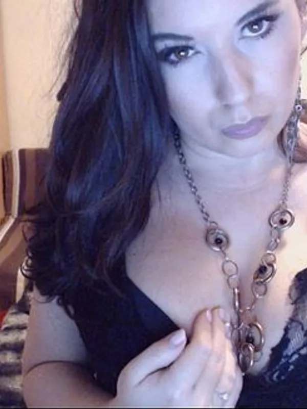 Parkplatzsex alexisdomina, 40 aus Favoriten