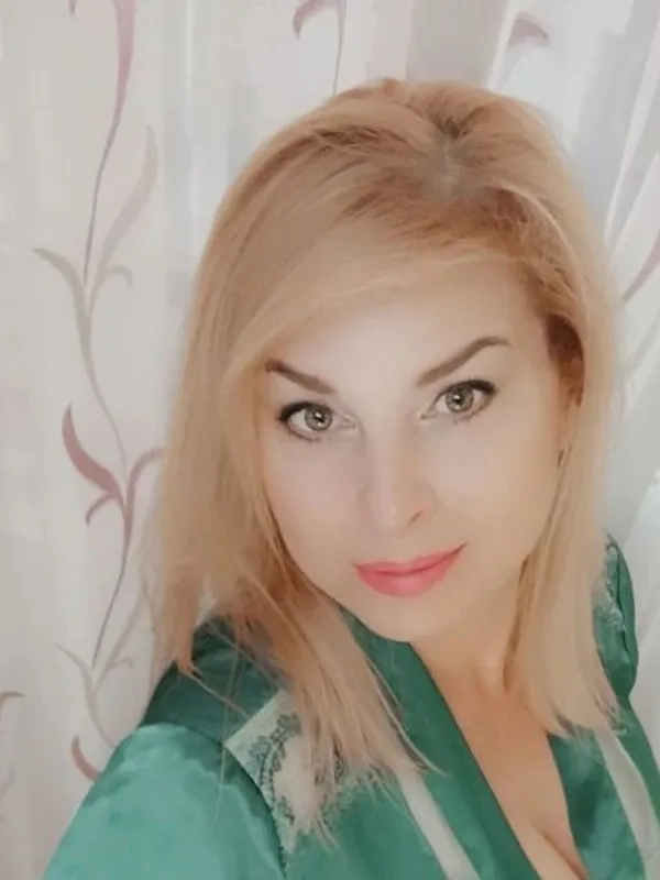 Parkplatzsex alinablondhot, 46 aus Berlin