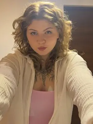 Weiteres Foto von AlinaSexxx – Anmelden zum Freischalten