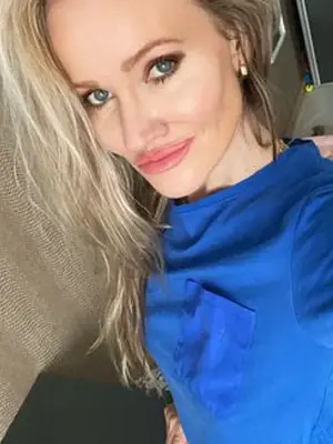 Weiteres Foto von AlyssiaSuxx – Anmelden zum Freischalten