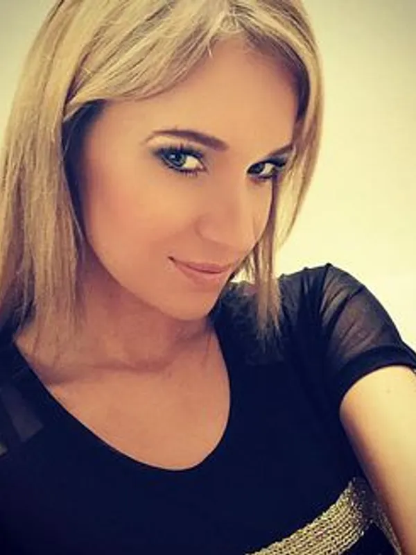 Parkplatzsex Angel-Sofia, 30 aus Hamburg