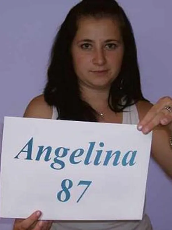 Parkplatzsex Angelina87, 35 aus Düsseldorf
