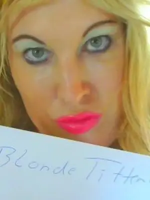 Weiteres Foto von BlondeTittenqueen – Anmelden zum Freischalten
