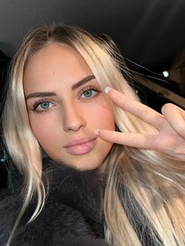 Parkplatzsex Blondienin, 21 aus Berlin