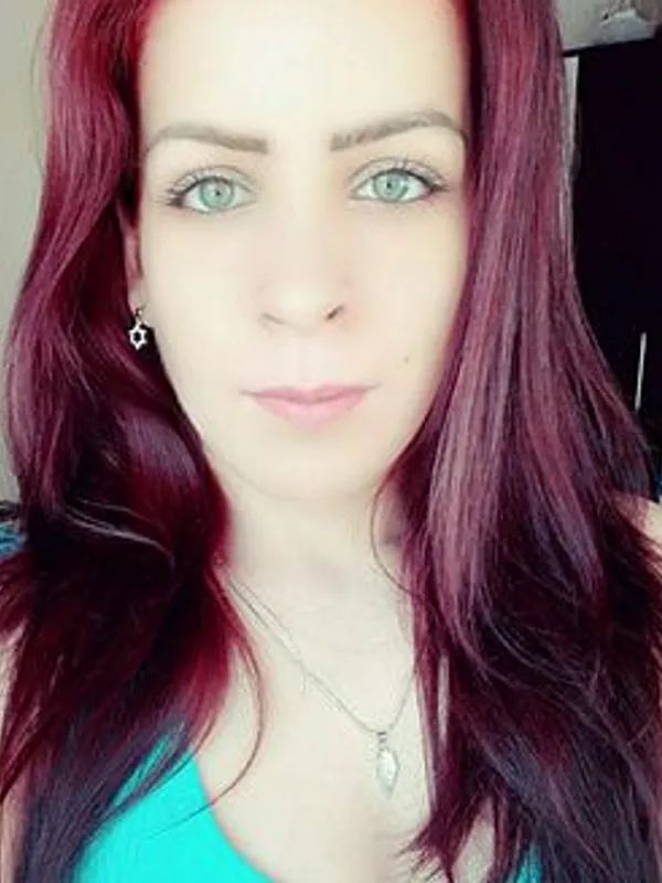 Parkplatzsex BloodyMary95, 37 aus Troisdorf