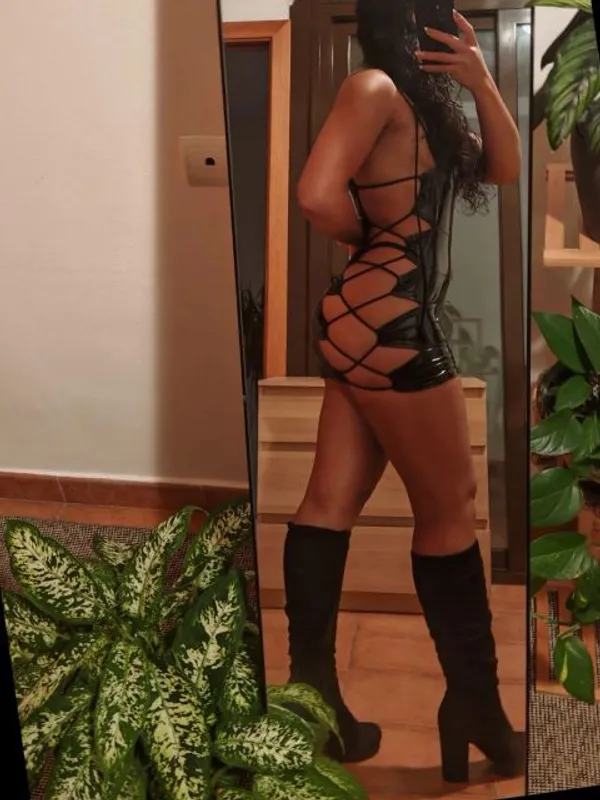 Parkplatzsex Cami69, 32 aus Pradl