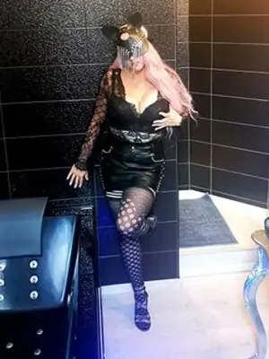 Weiteres Foto von Celina_Hot – Anmelden zum Freischalten