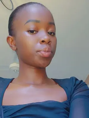 Celyhoney, 24