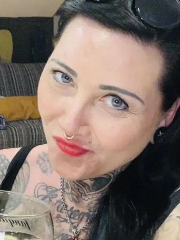 Parkplatzsex Cherrylady, 39 aus Berlin