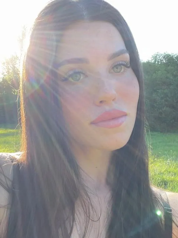 Parkplatzsex CherryMuse, 23 aus Reinach