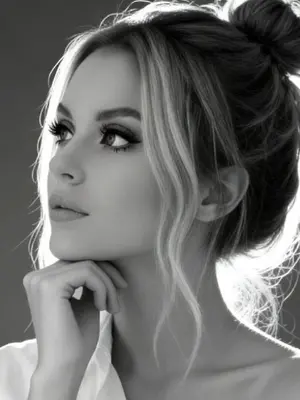 Chica, 26