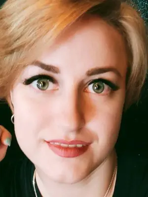 ChristineLove, 25