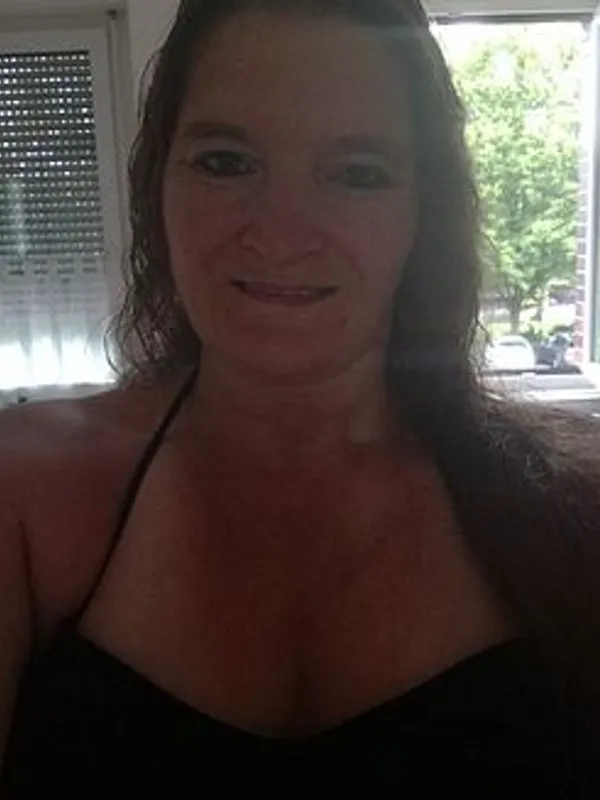 Parkplatzsex Cindy1405, 57 aus Wiesbaden