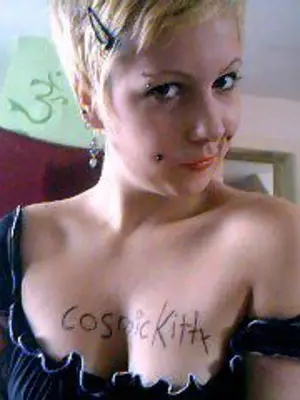 Weiteres Foto von CosmicKitty – Anmelden zum Freischalten