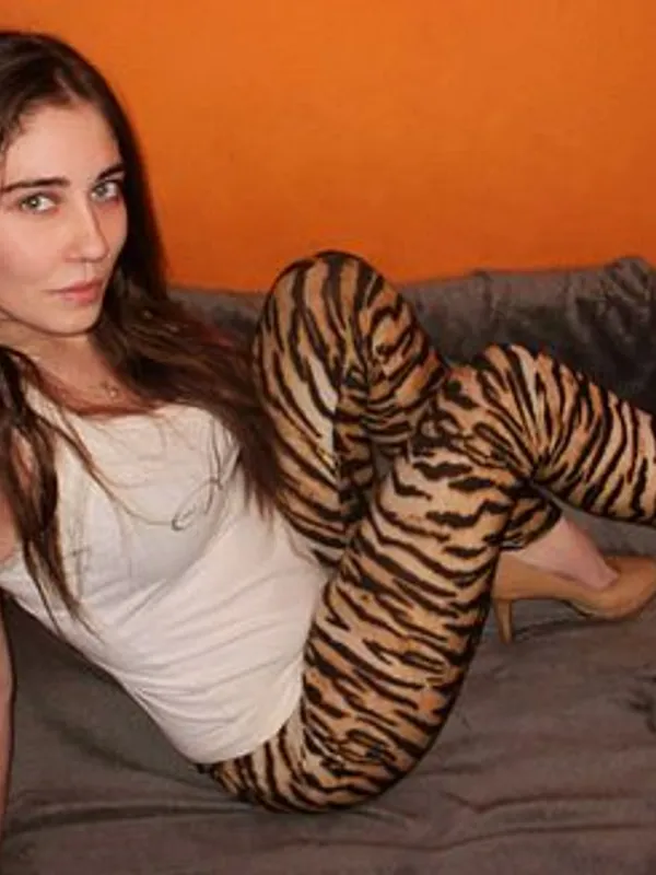 Parkplatzsex CrazyAlessa, 32 aus Stuttgart