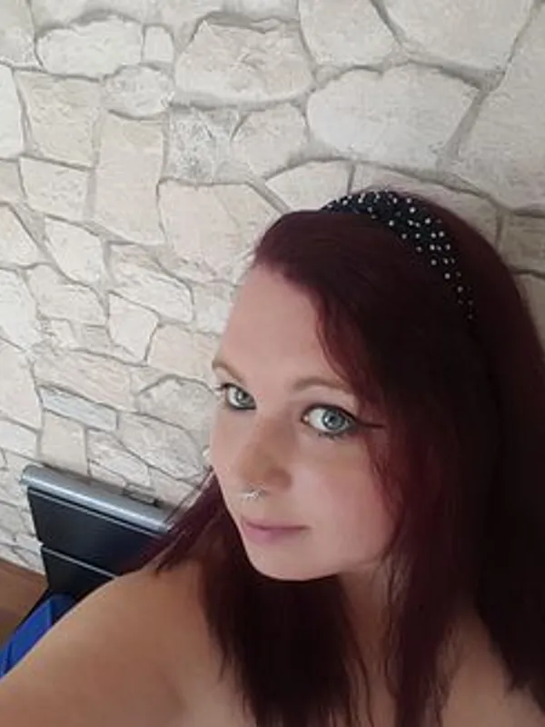 Parkplatzsex crazygirl92, 33 aus Stuttgart