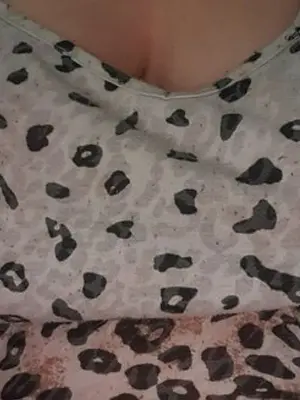 Weiteres Foto von Curvygirl96 – Anmelden zum Freischalten