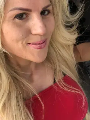 Weiteres Foto von DATESEXYSARAH – Anmelden zum Freischalten