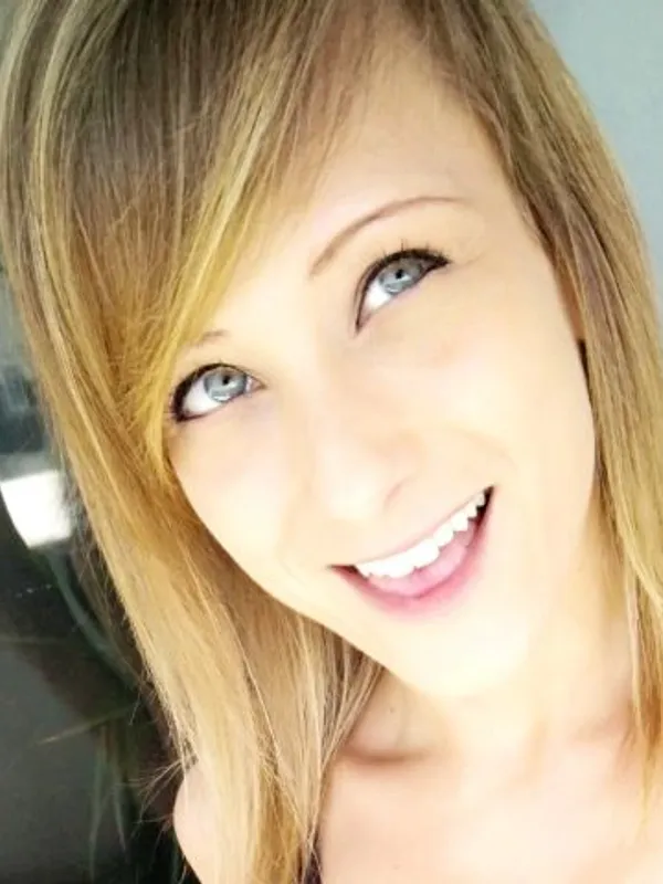 Parkplatzsex DieAlice, 29 aus Hamburg