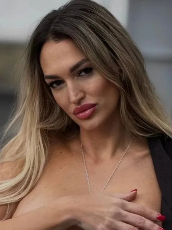 Parkplatzsex DollKira, 23 aus Zürich