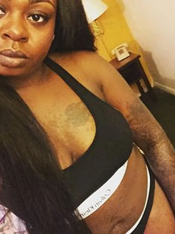 Parkplatzsex EbonyKellyUsa, 39 aus Graz