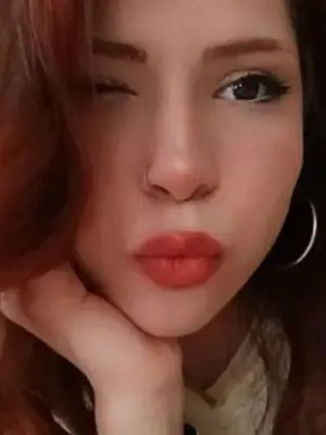 ElenaEbert, 22