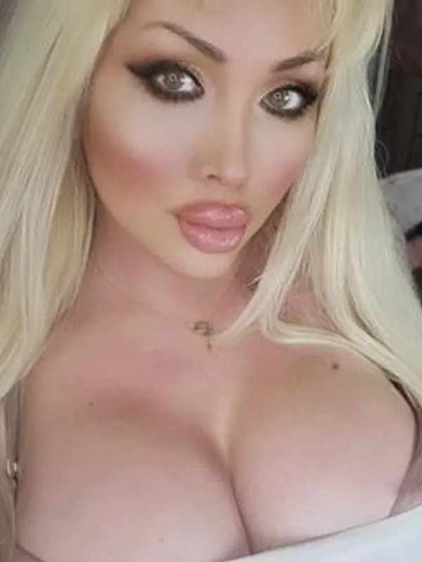 Parkplatzsex ElyInk, 40 aus Aarau