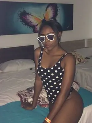 EmilyRosie, 24