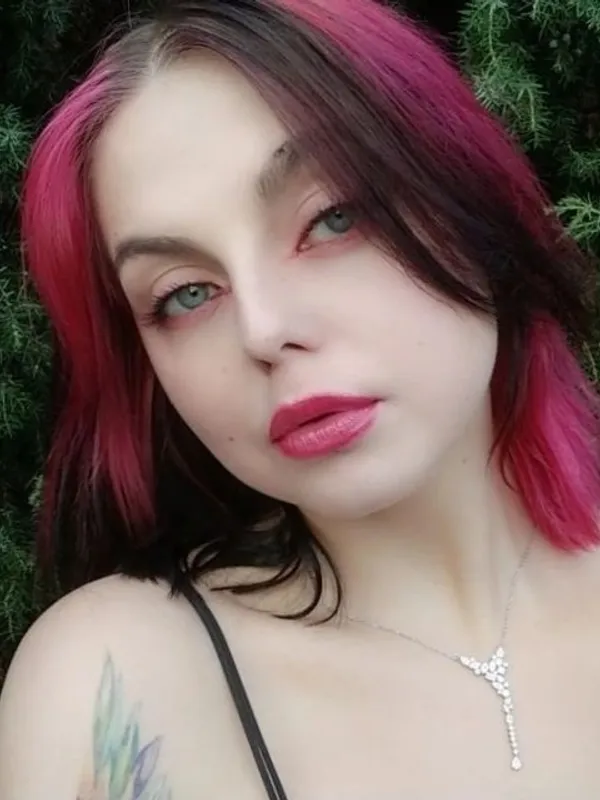 Parkplatzsex EmmyKatze, 24 aus Hamburg