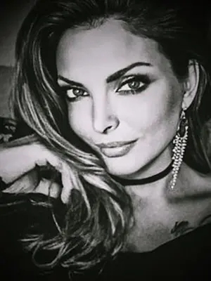 Enielle, 46