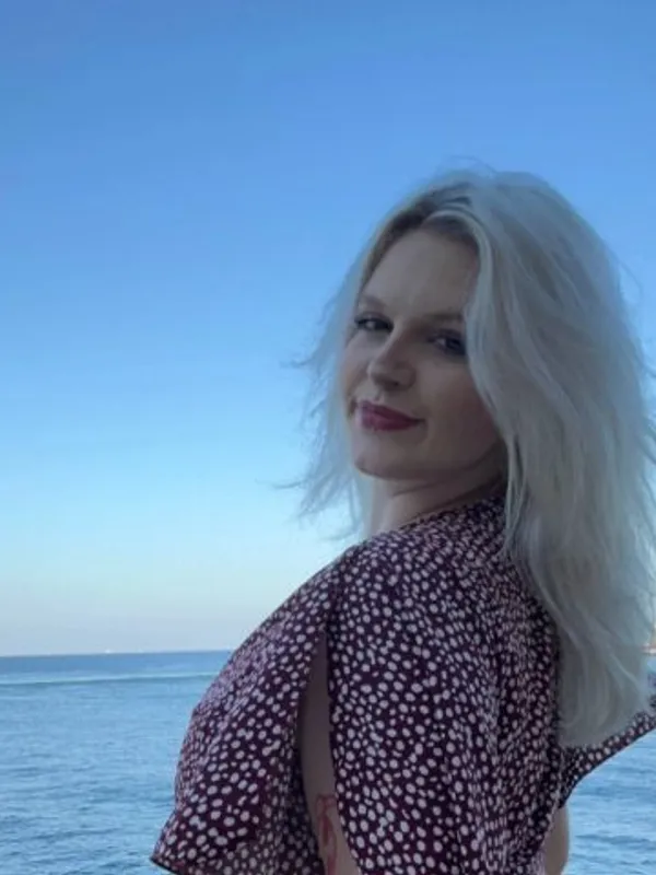 Parkplatzsex Feli-Moon, 21 aus Nippes