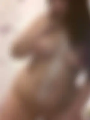 Weiteres Foto von FrecheStudentin – Anmelden zum Freischalten