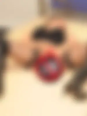 Weiteres Foto von GangbangTeen – Anmelden zum Freischalten