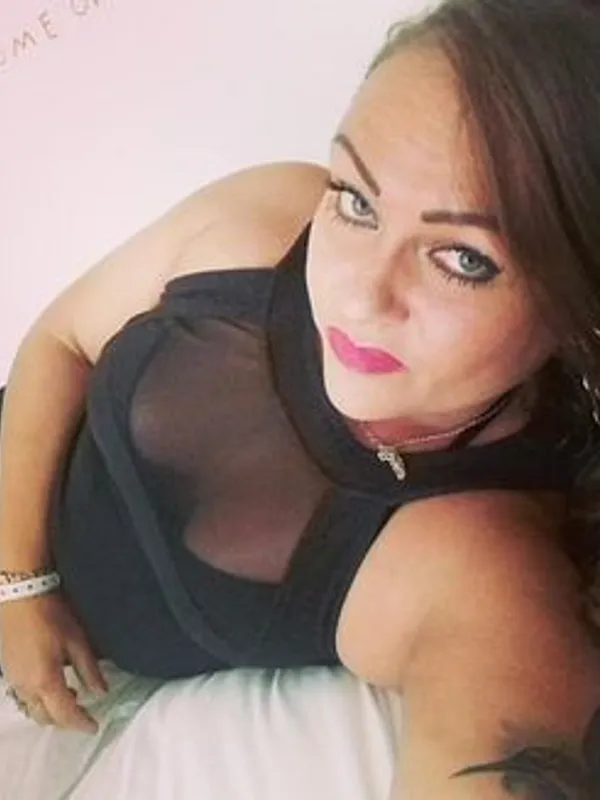 Parkplatzsex Geile_Nymphomanin, 45 aus Einsiedeln