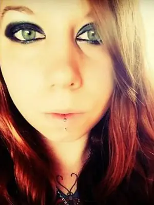 goddessclarice, 33