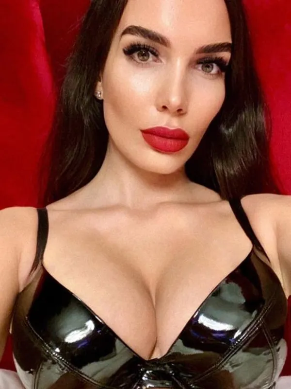 Parkplatzsex GoddessKara, 32 aus Berlin