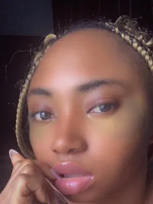Goldencandy, 24