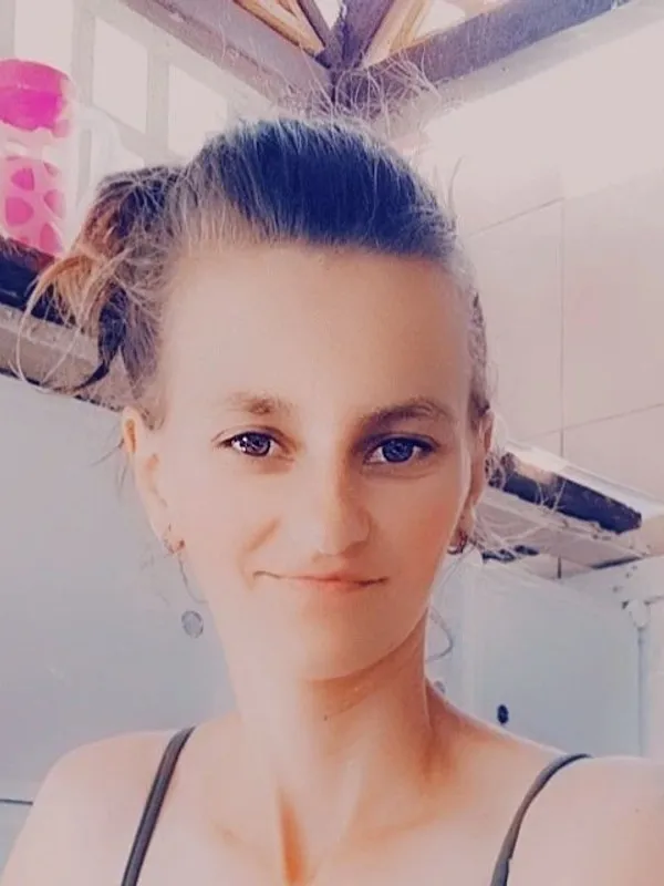 Parkplatzsex Harika, 31 aus Hamburg