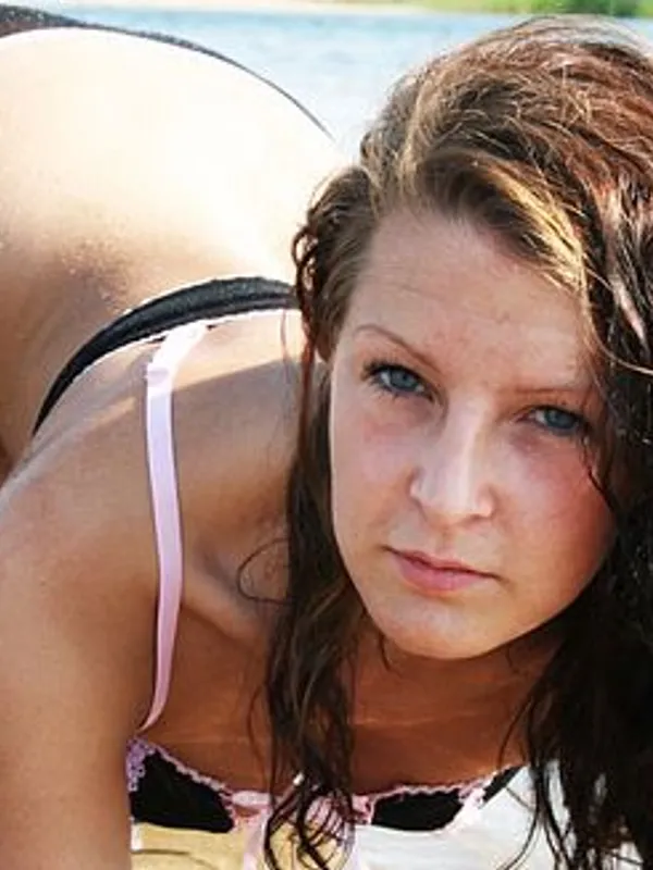 Parkplatzsex -HONEY-, 38 aus Berlin