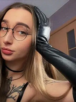 Weiteres Foto von Honey69bun – Anmelden zum Freischalten