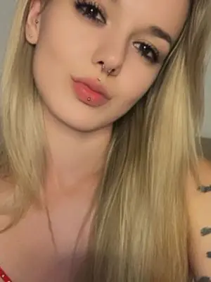 Weiteres Foto von Honeygirl96 – Anmelden zum Freischalten