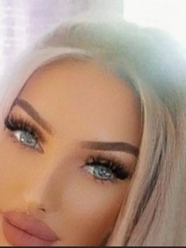 Parkplatzsex HorneyBarbie, 39 aus Hamburg
