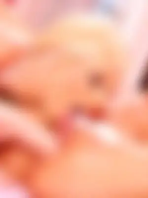 Weiteres Foto von hornysluts – Anmelden zum Freischalten