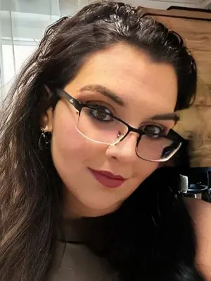 Hot-Sandra, 39