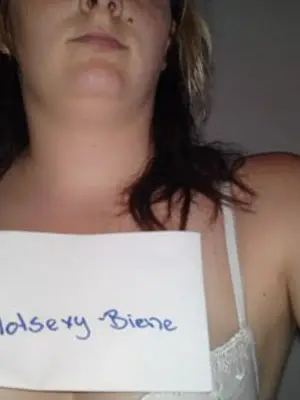Weiteres Foto von HotSexy-Biene – Anmelden zum Freischalten