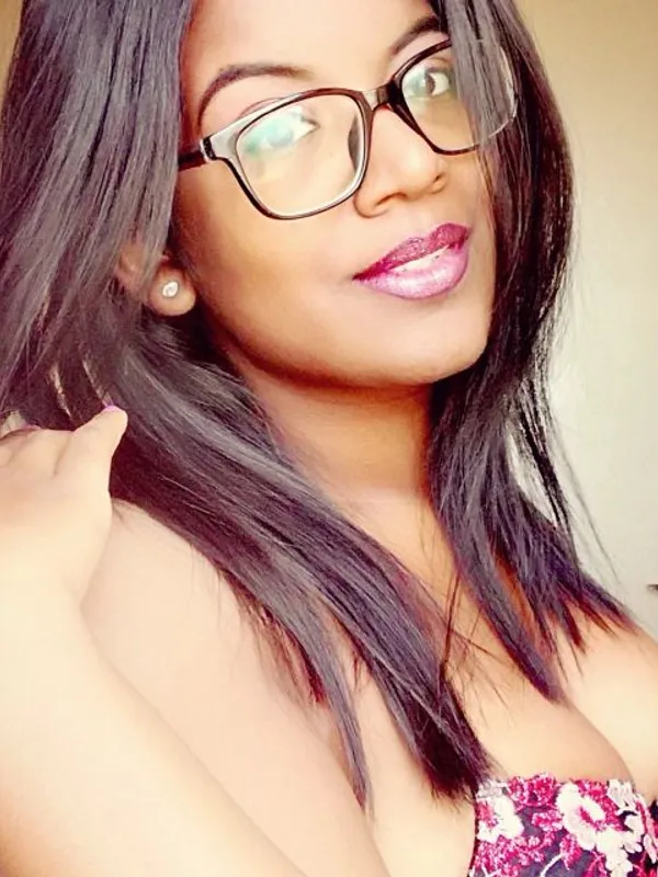 Parkplatzsex IndianBeaut, 25 aus Berlin