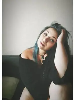 Inked_Chrissi, 32