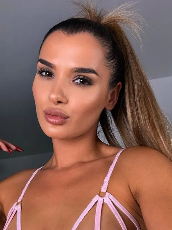 Parkplatzsex Innocencechloe, 28 aus Floridsdorf